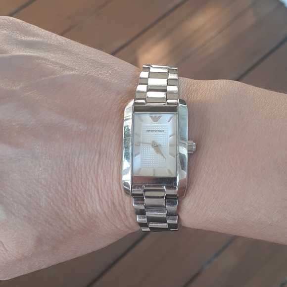 Watch - Picture 2 of 6